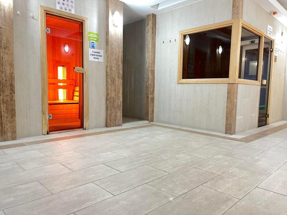 Aqua Wellness Apartments Hajduszoboszlo Luaran gambar