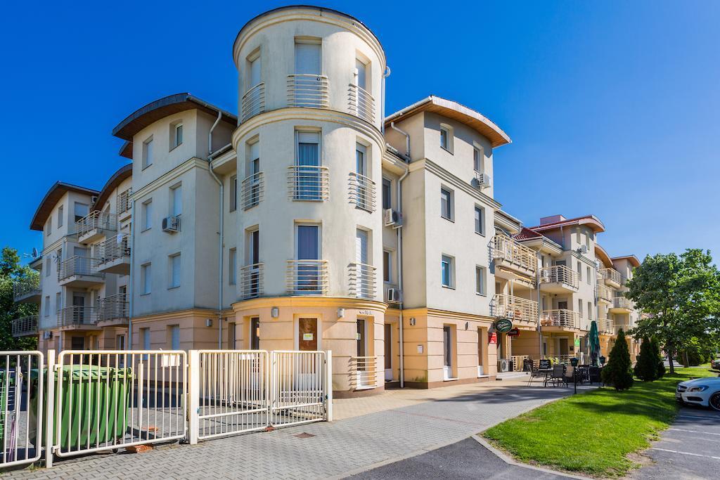 Aqua Wellness Apartments Hajduszoboszlo Luaran gambar